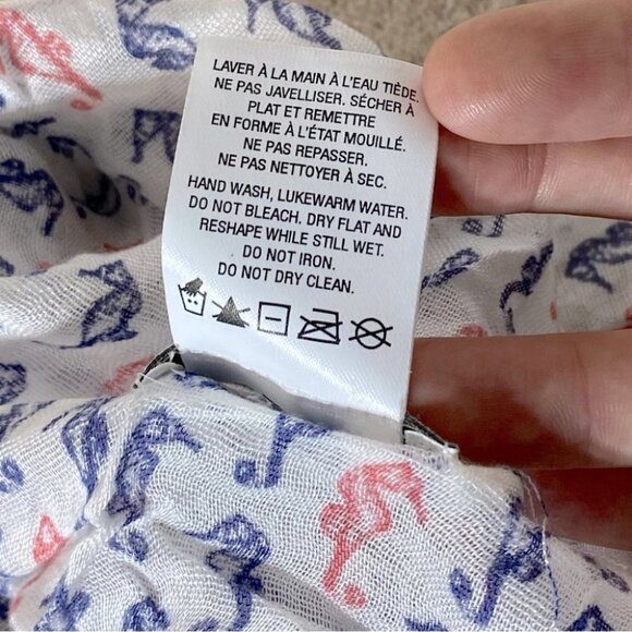 5/$25 Reitman’s Viscose Seahorse Infinity Scarf - Picture 4 of 10